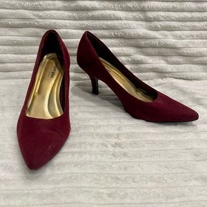 Comfort Plus by Predictions Maroon High Heels Size 7